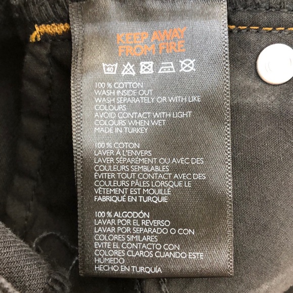 BDG Black Mom High Rise Denim Shorts, W32 - Picture 6 of 6